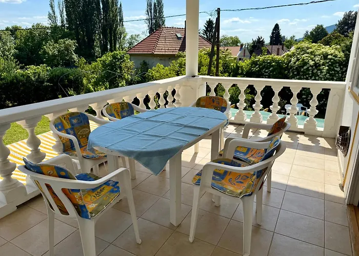 Eklektikus 79 Apartment