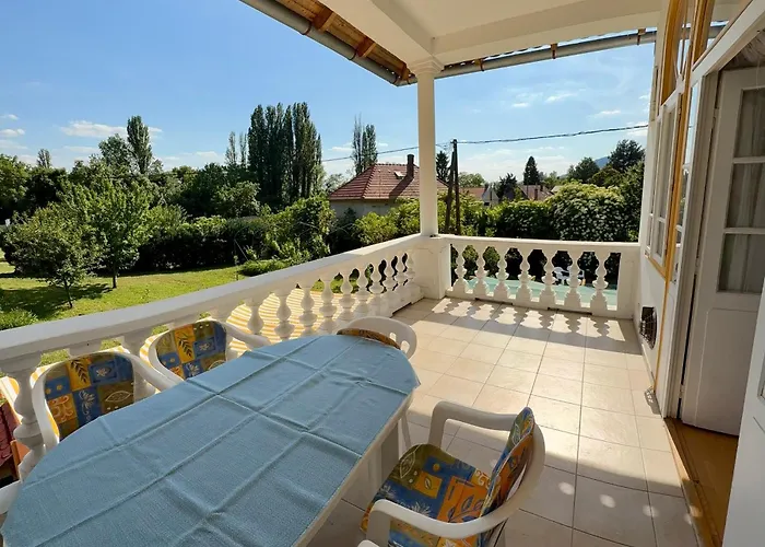 Eklektikus 79 Apartment